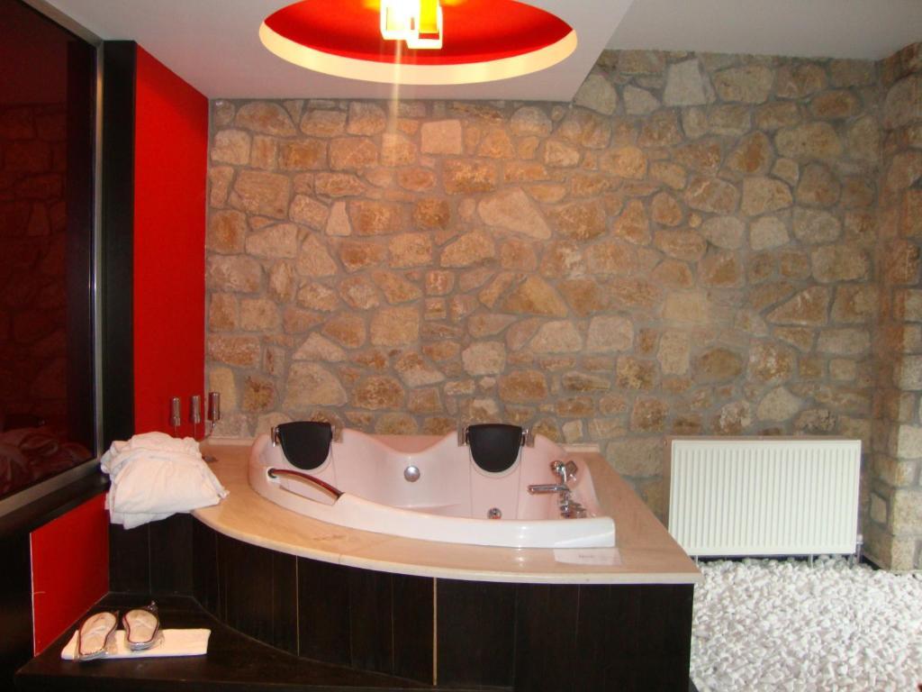 Nymfes Hotel Káto Loutrákion 객실 사진