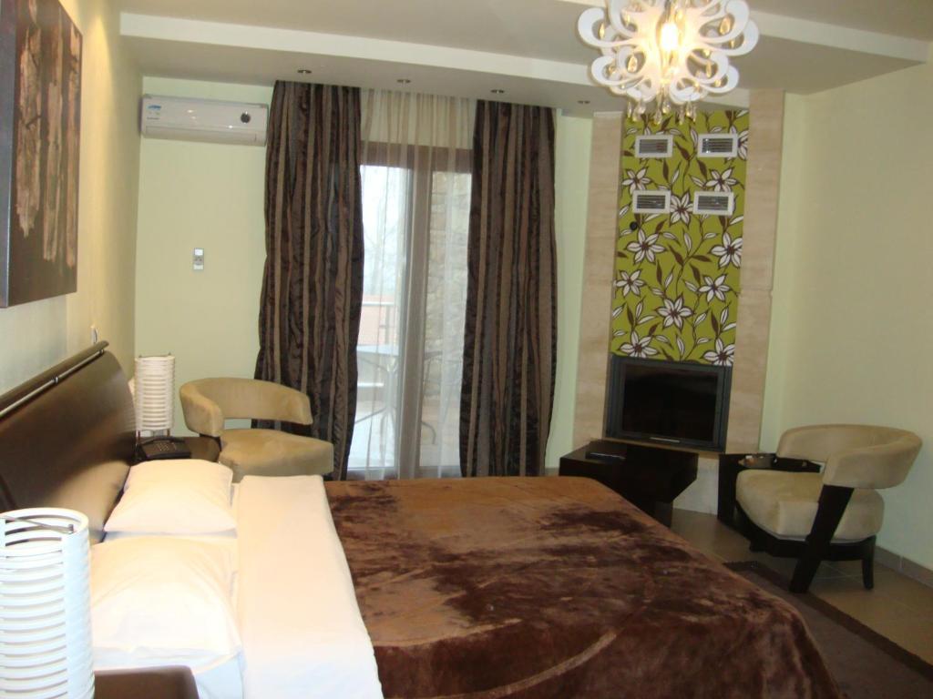 Nymfes Hotel Káto Loutrákion 외부 사진