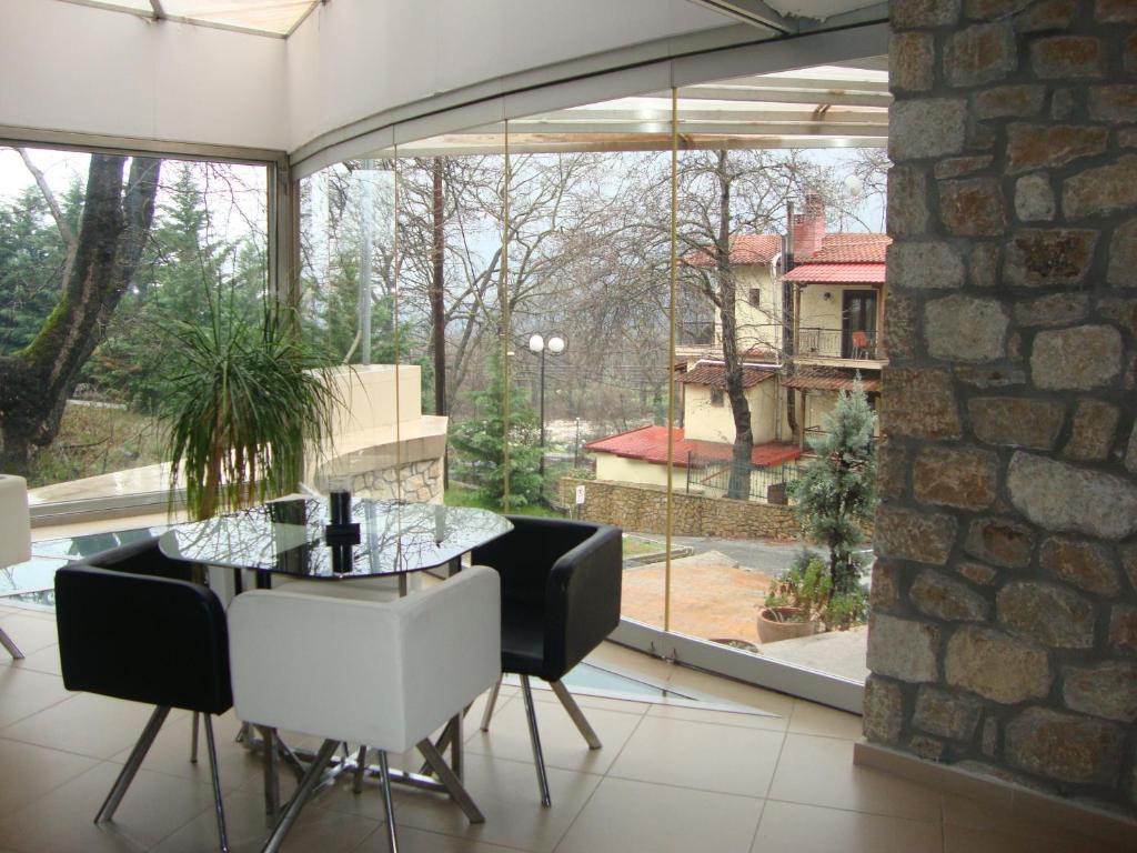 Nymfes Hotel Káto Loutrákion 외부 사진