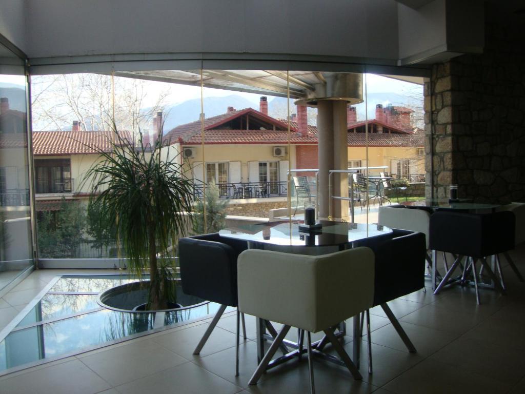 Nymfes Hotel Káto Loutrákion 외부 사진