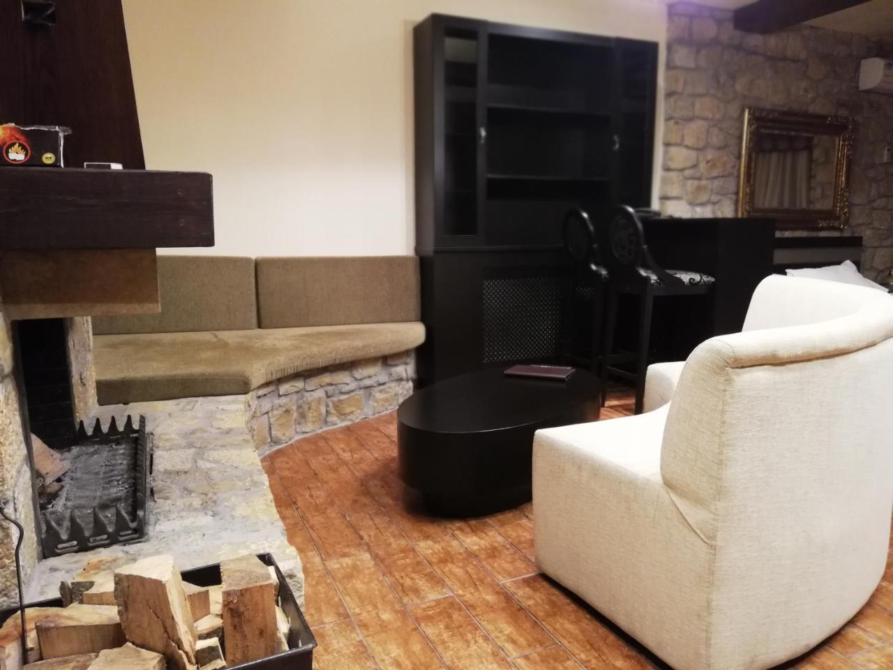 Nymfes Hotel Káto Loutrákion 외부 사진